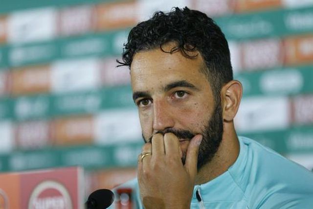 «Mesmo com sondagens de outros clubes nunca abri a porta»