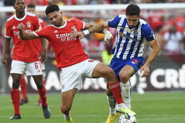 Taremi e Grujic suspensos