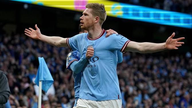 De Bruyne regressa aos treinos