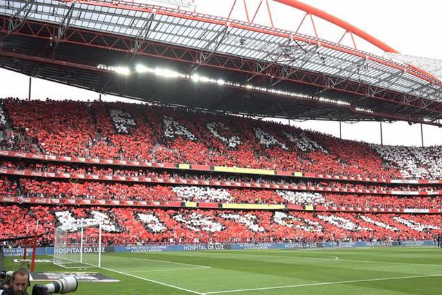 A BOLA DA NOITE discute toda a atualidade (22.00 h)