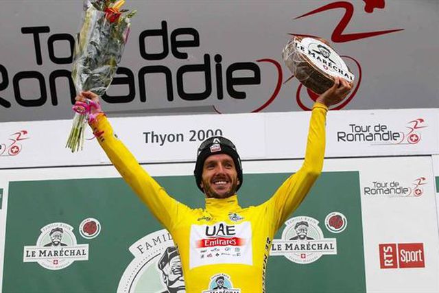 Adam Yates dominador na Volta à Romandia