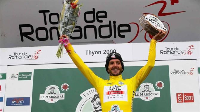 Adam Yates dominador na Volta à Romandia