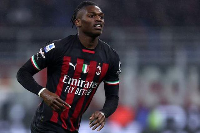 Rafael Leão convida Szoboszlai a vir para o Milan