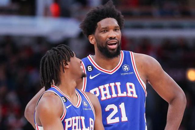 Sixers a uma vitória das meias-finais