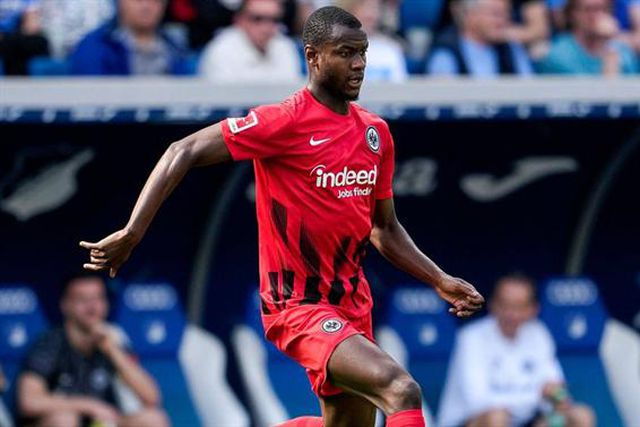 Mourinho reunido com empresários de alvo para a próxima época