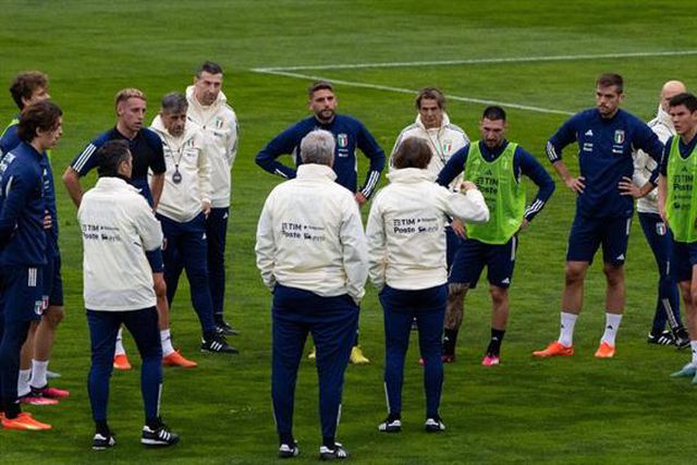 Mancini começa a defender título, Southgate quer quebrar tabu