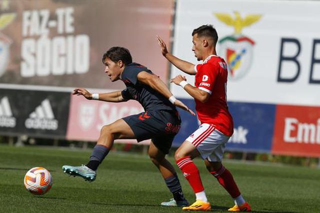 Benfica empata com SC Braga no Seixal: arsenalistas vencem grupo