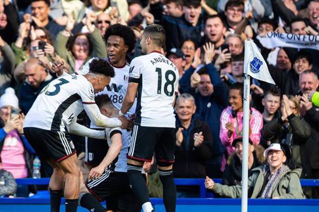 Marco Silva regressa às vitórias; Wolverhampton também triunfa (veja os golos)