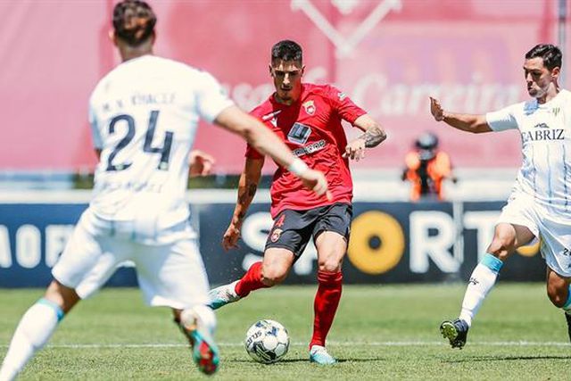 Penafiel vence Tondela e assegura permanência