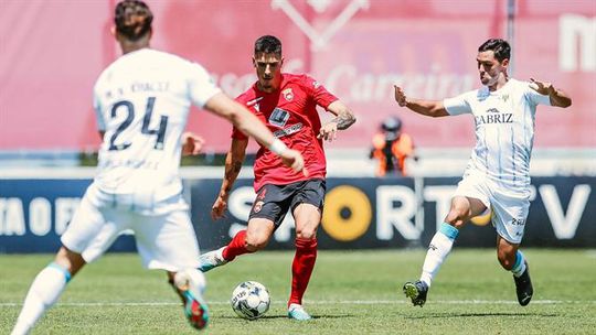 Penafiel vence Tondela e assegura permanência