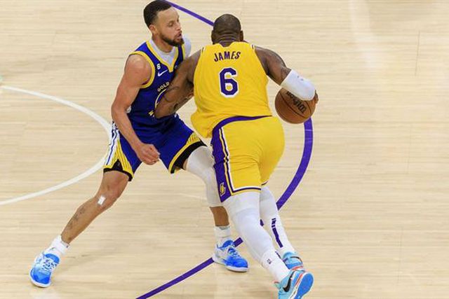 Knicks e Warriors vencem e forçam jogo 6