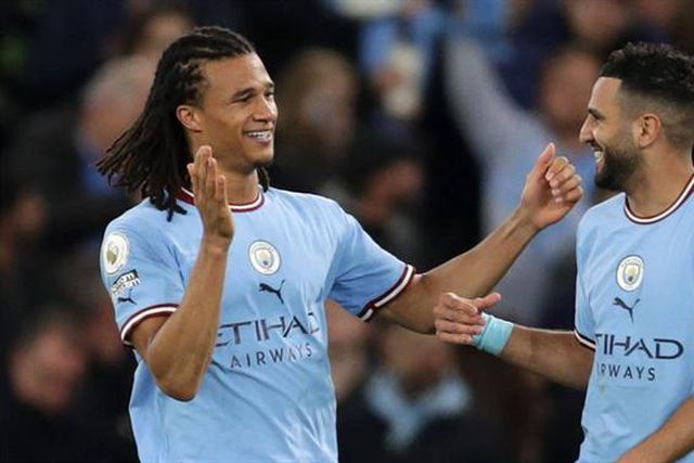 Aké adianta o Man. City frente ao West Ham (vídeo)