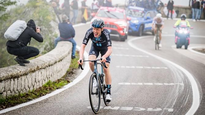 Andreas Leknessund aprendeu a pedalar na neve