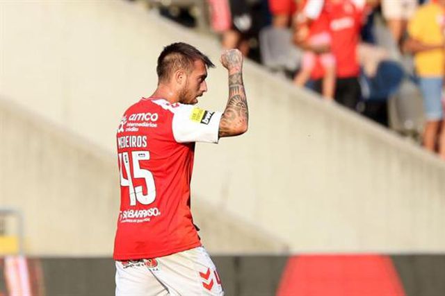 O célebre miúdo da academia leonina chega aos 100 jogos pelos guerreiros 