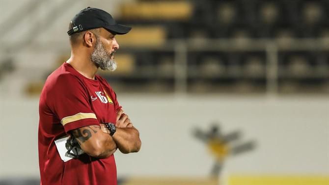 Nuno Espírito Santo outra vez eleito melhor treinador do mês