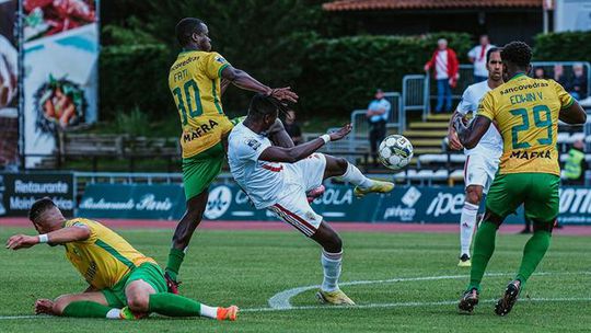 Mafra vence Vilafranquense em jogo com três penáltis (veja os golos)