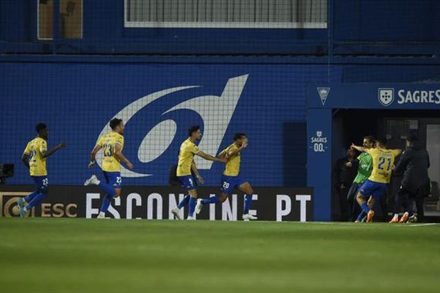 Estoril bate Arouca e garante a manutenção! (veja o resumo)