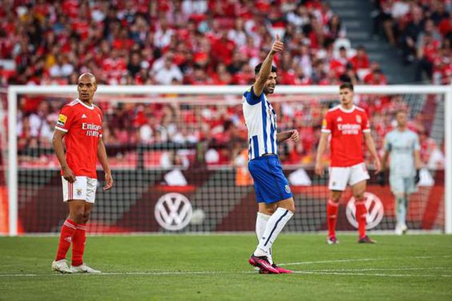 Maldição de abril? Benfica perdeu três jogos com o FC Porto em casa