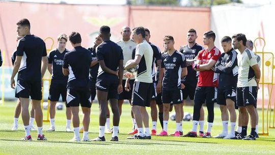 Grimaldo ausente do último treino antes do Inter (fotos)