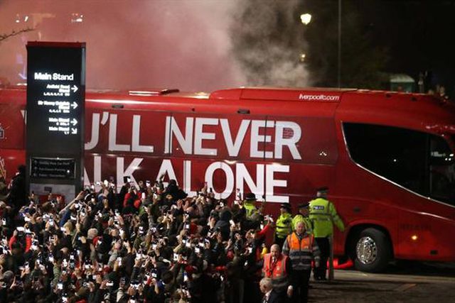 Ataque ao autocarro do Liverpool condenado