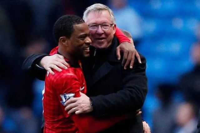 Evra lembra negociações com Ferguson: «Senti que estava a ser entrevistado pelo FBI»