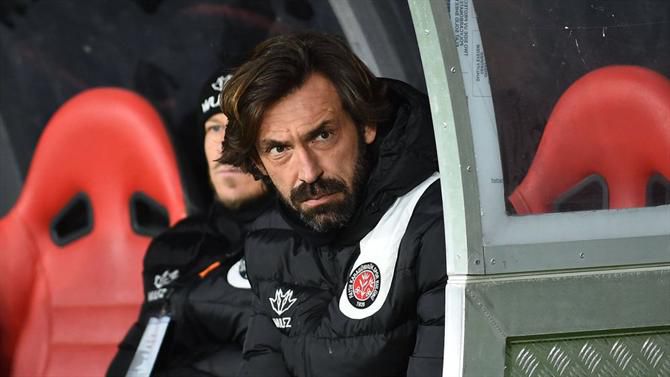 Pirlo deixa rasgados elogios ao Benfica: «É a surpresa da época»