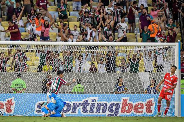River Plate humilhado no Maracanã (vídeo)
