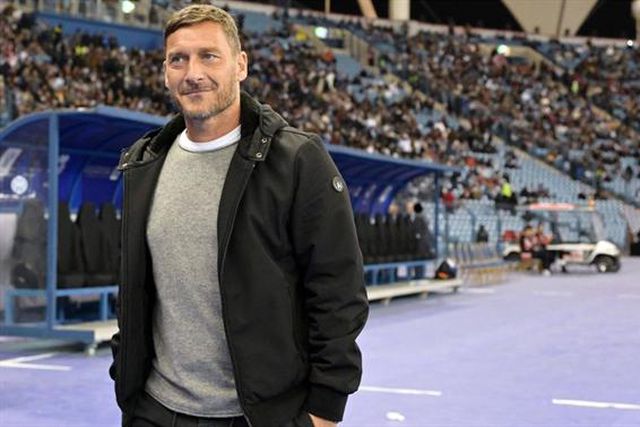 Totti defende Mourinho: «Defensivo? O importante é o resultado»