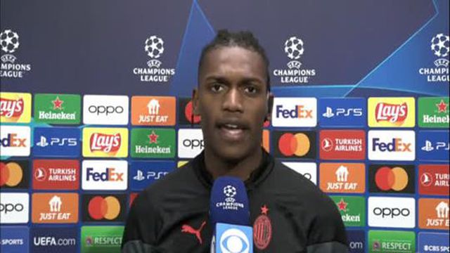 Sotaque de Carragher atrapalhou Leão e Richards foi às lágrimas