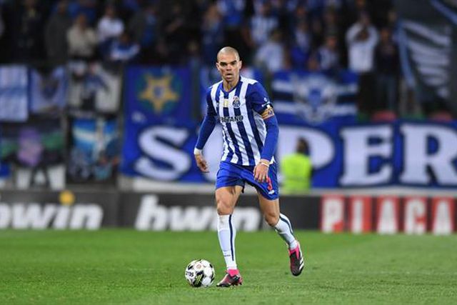 FC Porto clarifica lesão de Pepe