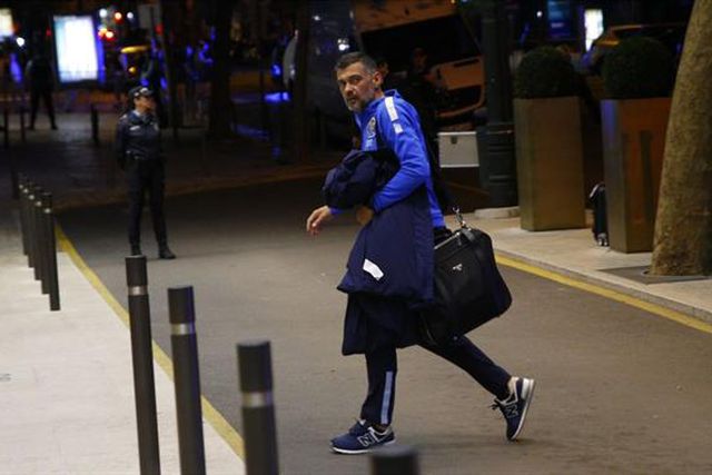 Comitiva dos dragões já está em Lisboa (fotos)