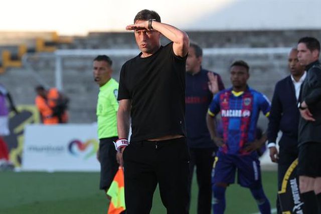 Roger Schmidt e a derrota em Chaves: «Não marcámos, é simples»