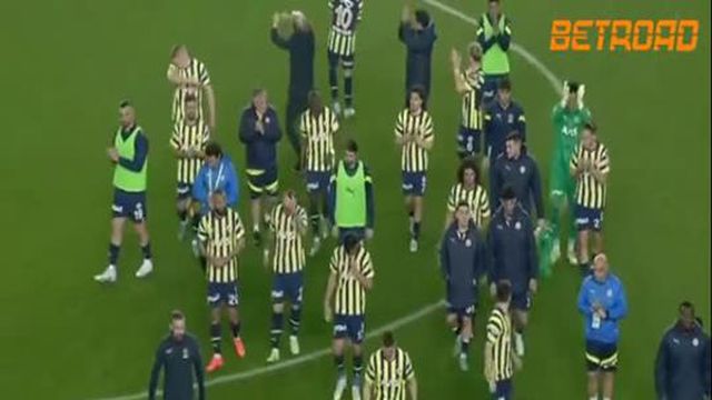 Após empate, adeptos assobiaram equipa e Jorge Jesus não gostou