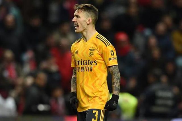 Dizem em Inglaterra que Grimaldo já tomou decisão sobre a renovação - os sete clubes mais interessados