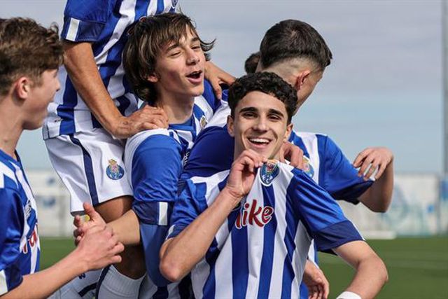 FC Porto vence no Restelo e mantém liderança partilhada com o Benfica