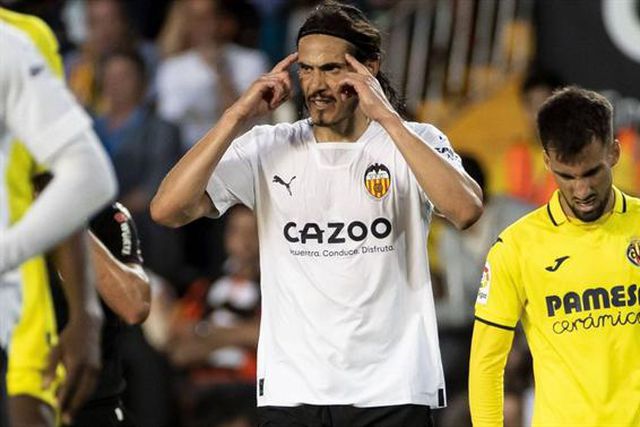 Valência (com dois portugueses) empata e continua aflito