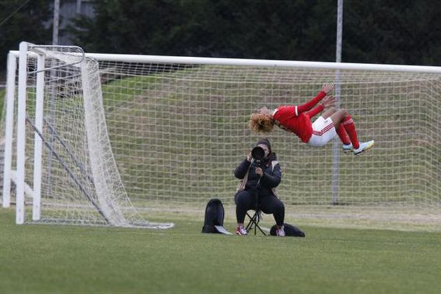 Benfica vence Sporting e mantém-se na liderança
