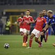 Benfica cai de pé em Milão com €72,5 milhões no bolso (veja os golos)