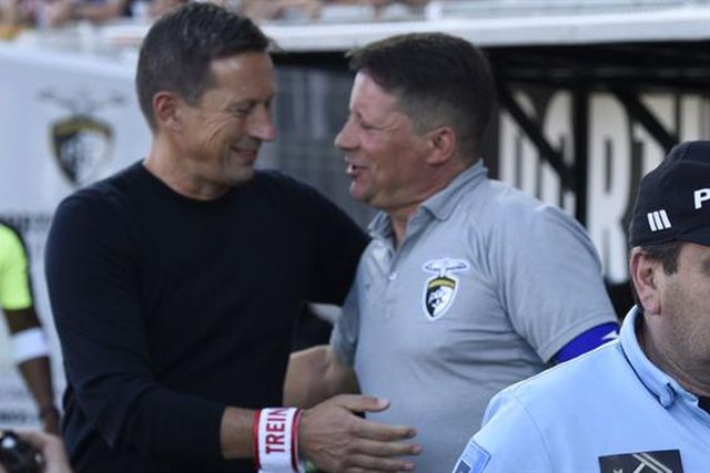 «Colocámo-nos fora da partida: consentimos golos infantis»