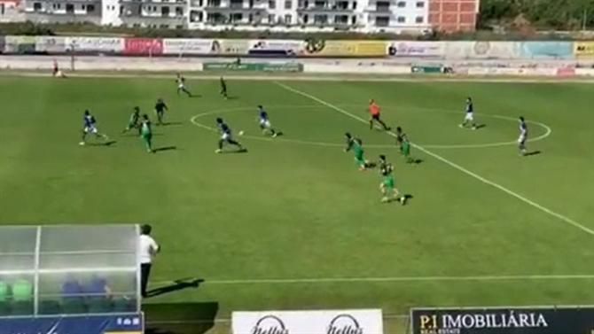 O golo do Ericeirense na Lourinhã que causou polémica (vídeo)