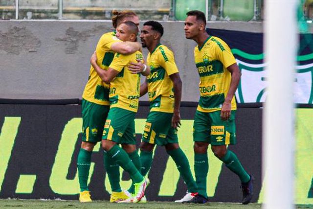 Vitórias para Ivo Vieira (Cuiabá) e Renato Paiva (Bahia)