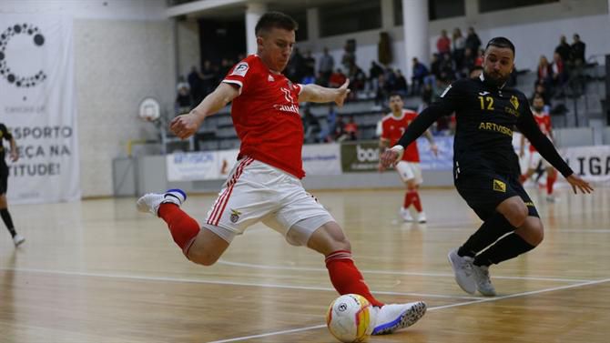 Esteve a ganhar 3-0: Benfica perde com Quinta dos Lombos e fica mais longe da liderança 