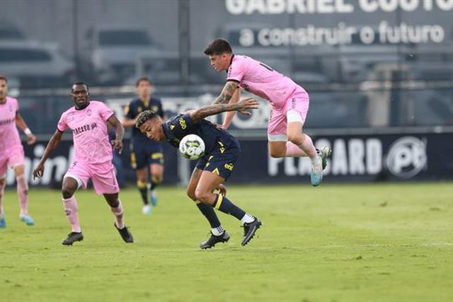 Chaves vence em Famalicão com reviravolta nos dez minutos finais (veja o resumo)