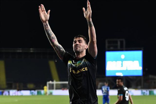 Lazio falha assalto ao segundo lugar