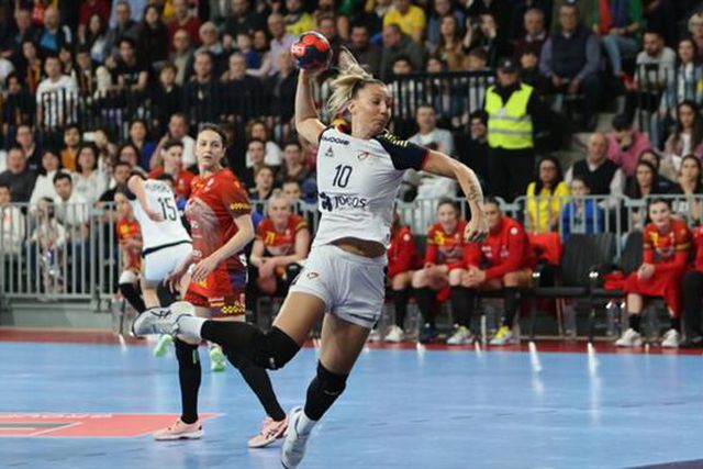 Mundial feminino: Portugal volta a perder com a Roménia e falha apuramento