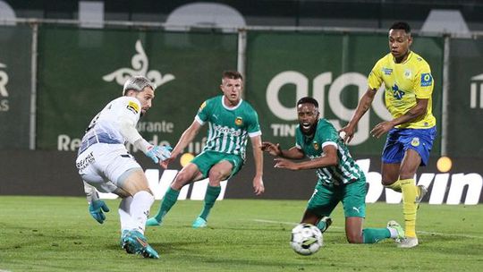 Rio Ave vence Arouca em fraco jogo que nem deveria merecer o golo (veja o resumo)