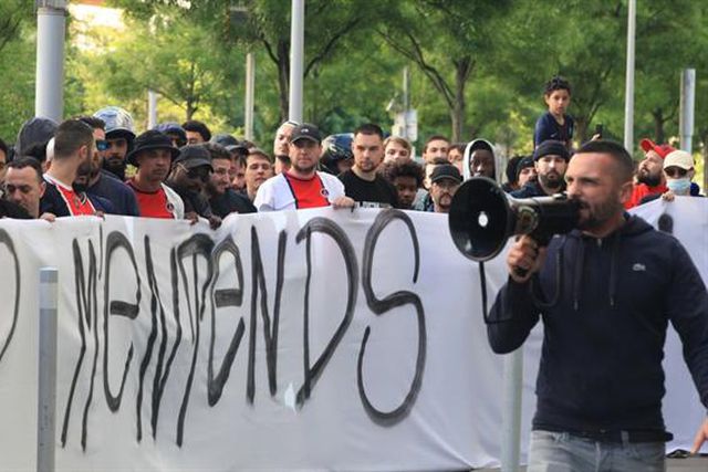 Líder da claque demarca-se de insultos à porta de Neymar mas avisa: «Sair seria bom para ele»