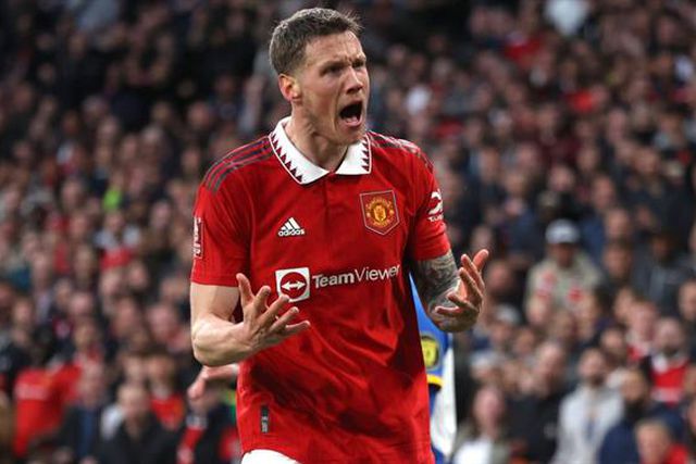 «Saída? Estão satisfeitos comigo e acreditam no meu valor»