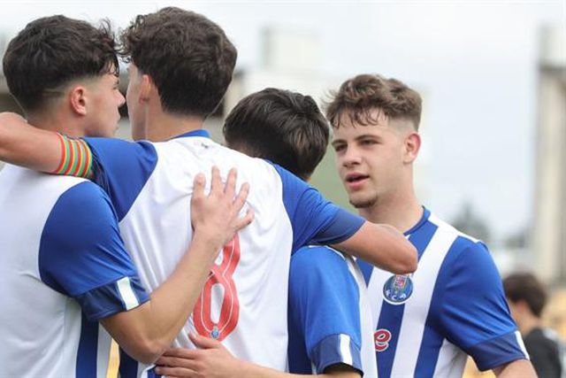 Vitória natural do FC Porto em Torres Vedras