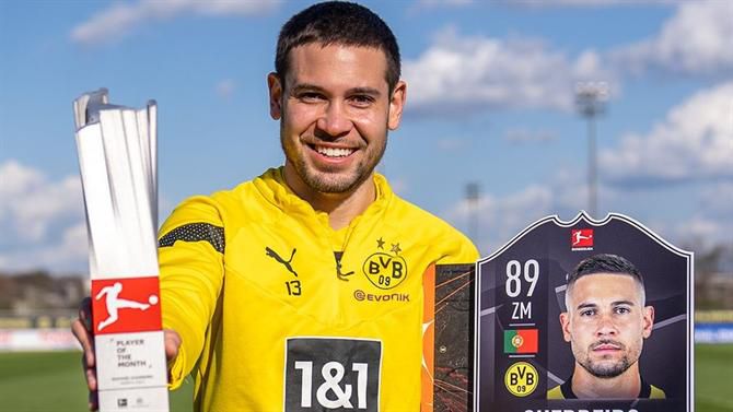 Raphael Guerreiro eleito melhor jogador do mês da Bundesliga